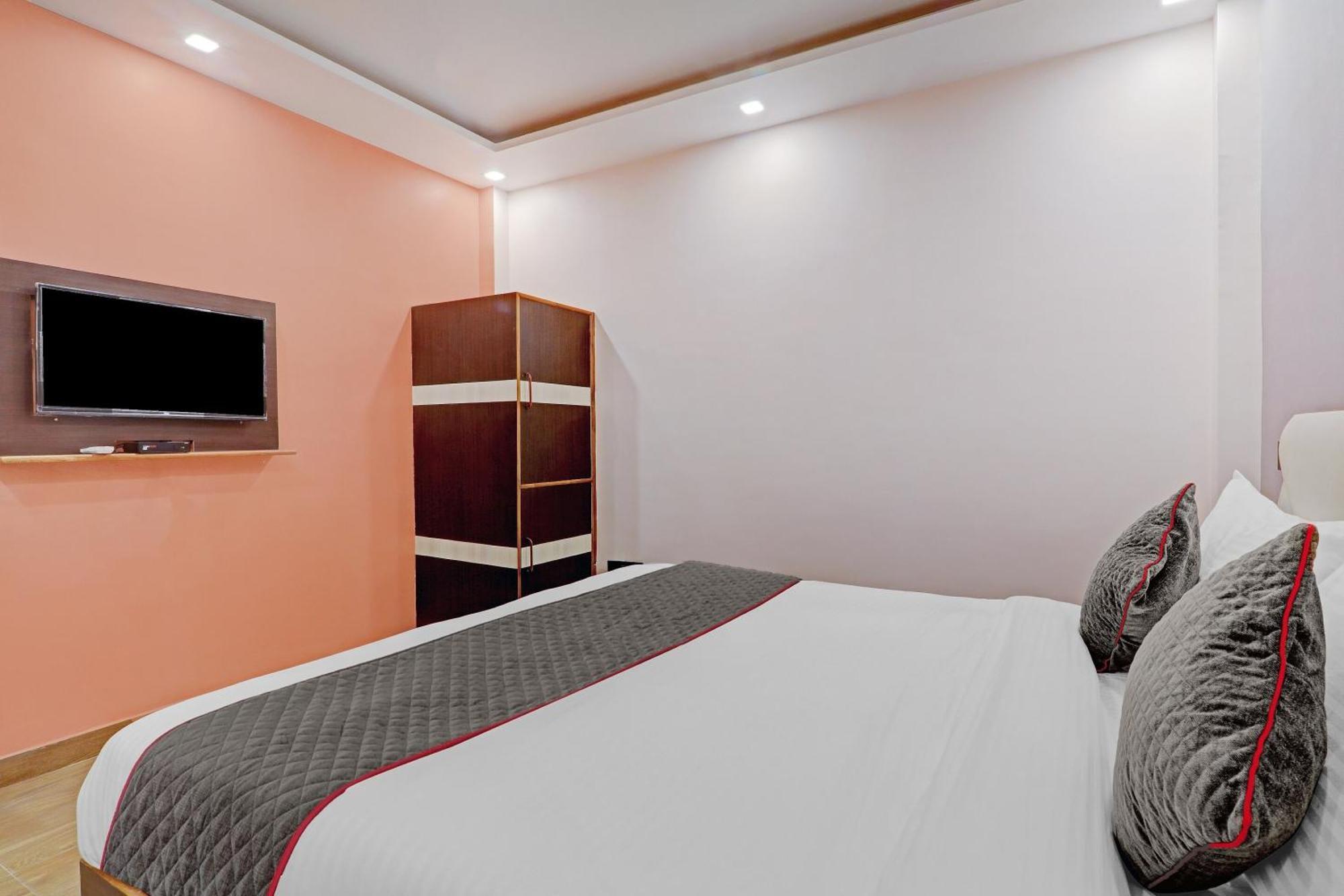 Hotel Super Townhouse Riddhi Residency Lucknow Esterno foto