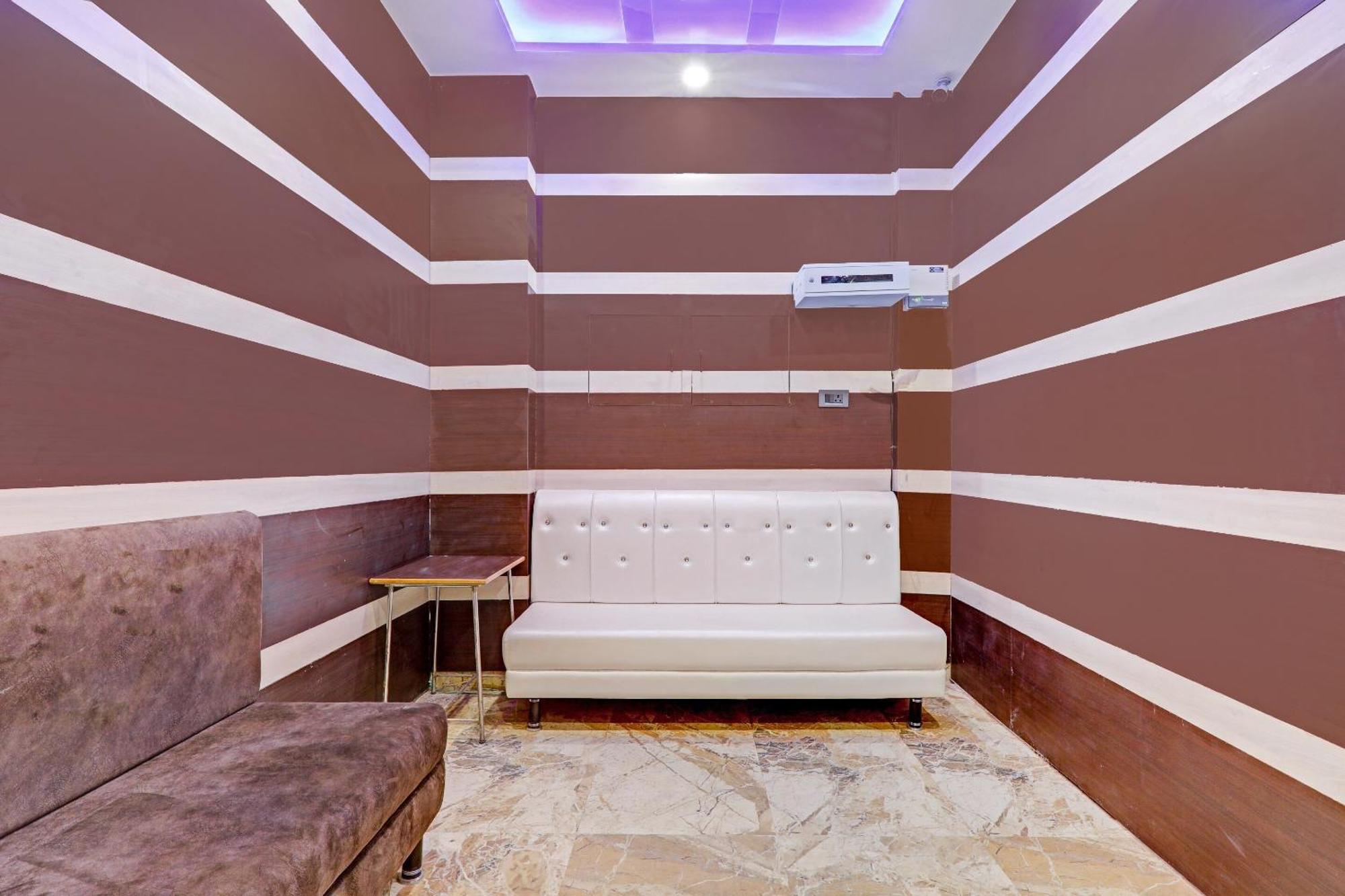 Hotel Super Townhouse Riddhi Residency Lucknow Esterno foto